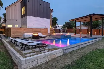 Image de Splash Manor! Heated Pool, Gym, and Shuffleboard Table
