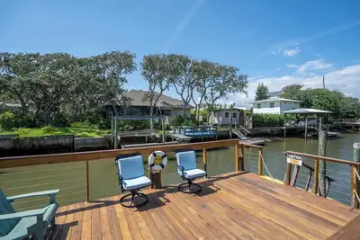 Image de Beachside Bounty - New- Family & Pet Friendly!