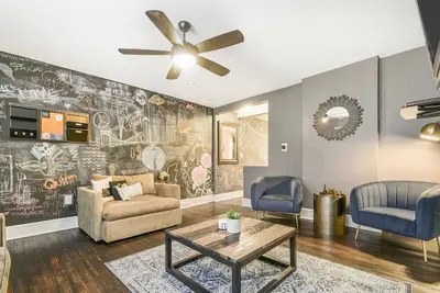 Image de Prime Walkable Location ★ Private Parking ★ Patio