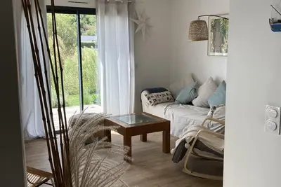 Image de Maison neuve bois avec piscine