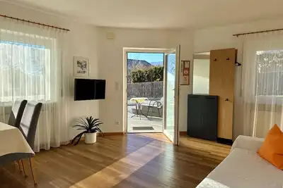 Image de Bright appartment with terrace and garden, by Tamanhof