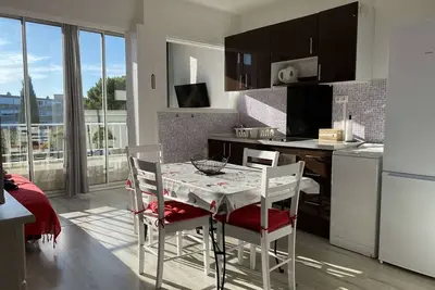 Image de Charmant T1 à Balaruc-les-Bains - 32m², ascenseur, Wifi, proche centre spa