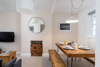 Image de Situated on one of St Ives's most iconic streets,