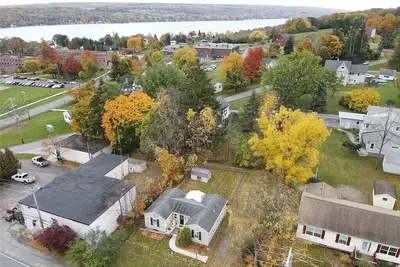 Image de Keuka Park Charmer - walk to the lake!