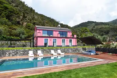 Image de Merveilleuse villa relaxe avec piscine et tennis à Bonassola! - Villa Mirea