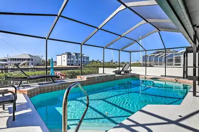 Image de Apollo Beach Getaway with Dock & Pool!