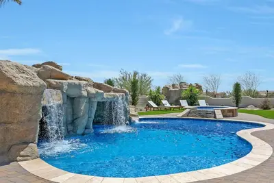 Image de Luxury Estate, Sleeps 24 - Sonoran By HomeStakes