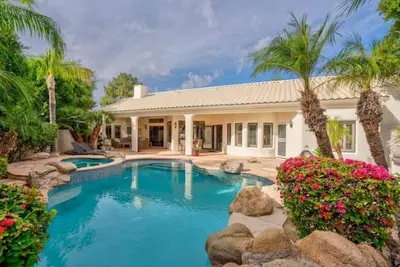 Image de Desert Oasis in Val Vista Lakes - Heated Pool