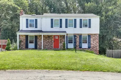 Image de 15 Mi to Pittsburgh: Wfh-Friendly Home w\/ Deck