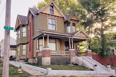 Image de Gorgeous Victorian with Seasonal Pool, sleeps 8, pet friendly close to downtown