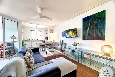 Image de T3 Perle d’été*** – 72m² – Au cœur de Saint-Gilles