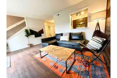 Image de Central 2-bedroom* 5mi from downtown w/ patio Mc