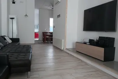 Image de Loft Manhattan. In the center, near the beach. Private garage. Experience 1!