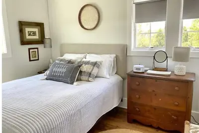 Image de Cozy Barn Loft: Country Views & Central to Beaches