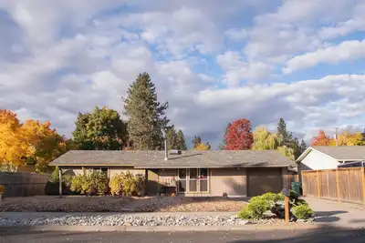 Image de Sanctuary🪻 Centrally Located! Easy access to Silverwood, downtown and beaches.