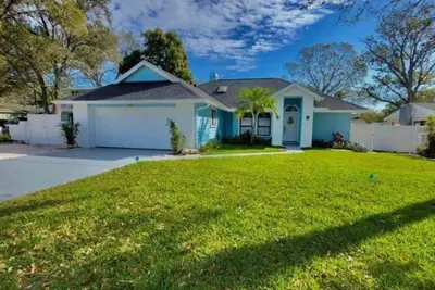 Image de Free Heated Pool. The Blue House