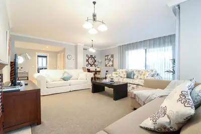 Image de San Pedro spacious apartment - 300m to beach