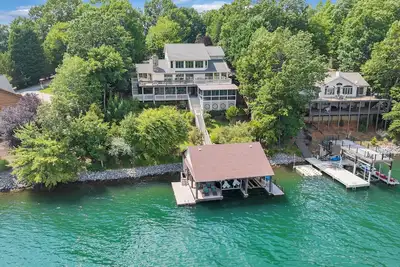Image de Lake Allure: Lakefront Home with Private Dock - Casago Sml