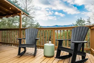 Image de Spring Rates! 5-Star Convenient+Private w Amazing Views