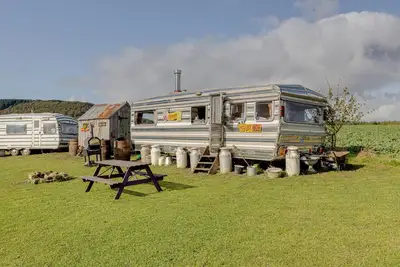 Image de 2 x Double Bed Glamping Wagon at Dalby Forest