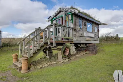 Image de 2 x Double Bed, Glamping Wagon in Dalby Forest