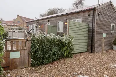 Image de Grouse Lodge, pet friendly, with hot tub in Seamer, North Yorkshire