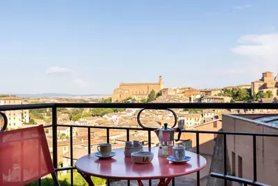 Image de Siena Historic Center Stylish Flat with Balcony!