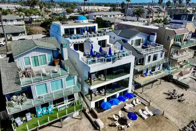 Image de Luxury Oceanfront Villa, Roof Deck & Private Beach