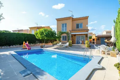 Image de Villa 'Carmen' avec piscine privée, terrasse partagée et Wi-Fi.