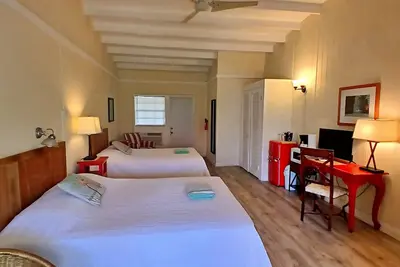 Image de Cozy Balcony room, ocean views - Lazy Lobster - Grand Turk island