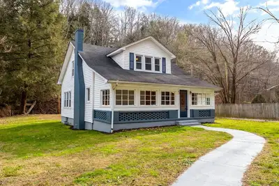 Image de Spacious Farmhouse Near Red River Gorge Sleeps 12
