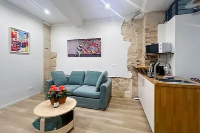 Image de Logement idéalement situé et atypique à Paris
