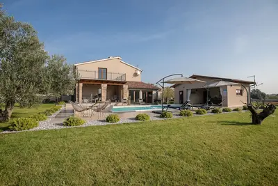 Image de Villa Mattuzzi near Pula with large garden, kids playground and whirlpool