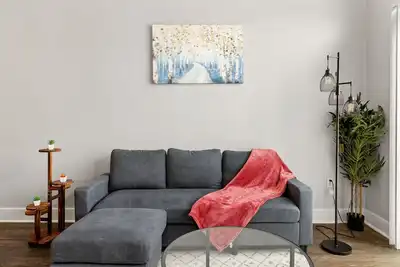 Image de The Isabella: Riverwalk Loft