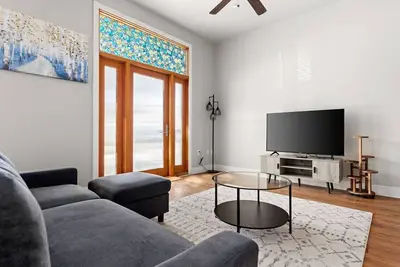 Image de The Elizabeth: Riverwalk Loft