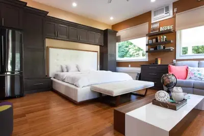 Image de Secret Hideaway: Luxury L. I. Studio W/Priv. Entrn