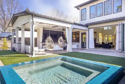 Image de Buckhead Modern Estate