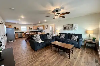 Image de New Construction! The Bluegrass Cottage. 1. 3 miles to Lee's Ford Marina\/Ramp