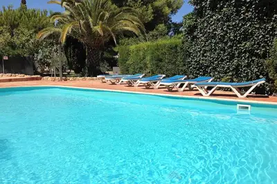 Image de Grand studio de 50 m2 avec grande terrasse aménagée de 50 m2