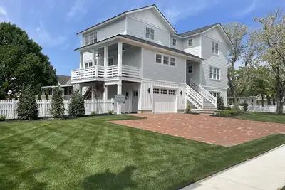 Image de Heated pool and spa. Walk to the beach. With elevator.