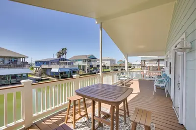 Image de Jamaica Beach Canal Home w/ Private Boat Dock!