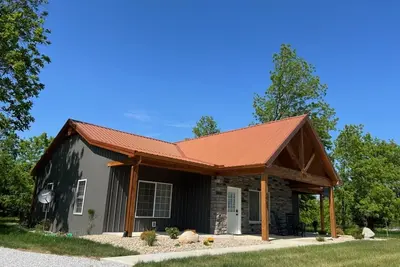 Image de Modern 3-Bedroom Cabin in Wooded Brookville