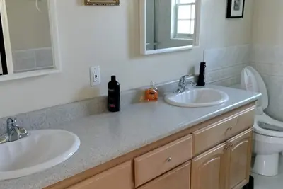 Image de Downtown Alameda Flat; walk to all shops and restaurants