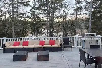 Image de Waterfront Hot Tub Kids Playscape Pet Friendly Compound! [Ocean Oasis]