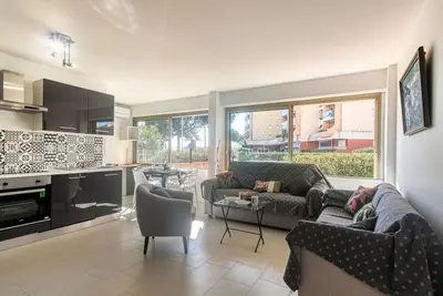 Bel appartement pour 4 personnes avec climatisation, Wifi, Tv et animaux admis