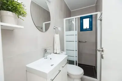 Image de Two Bedroom Holiday Home - Flouressia Gardens