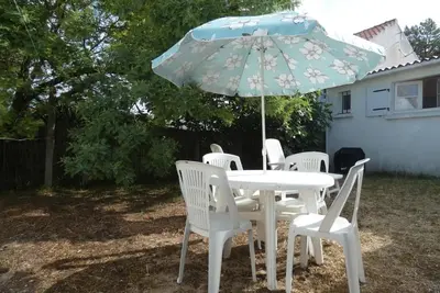 Image de Studio spacieux 200m plage, terrasse privative, animaux admis, proximité commerces