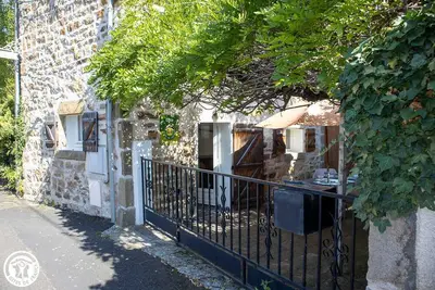 Image de Glycine - Authezat - Gîte