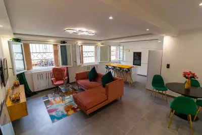 Image de Appartement 'Chic Et Elégant À Villeurbanne' avec Wi-Fi