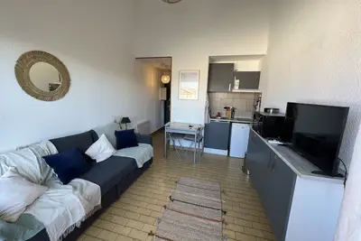 Image de Studio tout confort, idéalement placé avec parking, pour curistes.